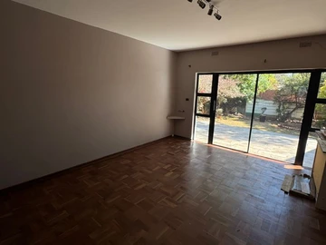 2 Bedroom Garden Flat