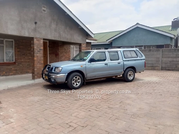 Budiriro House With Borehole