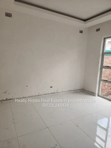 Emerald Hill: New 3-Bed Townhouse Complex w/ Borehole