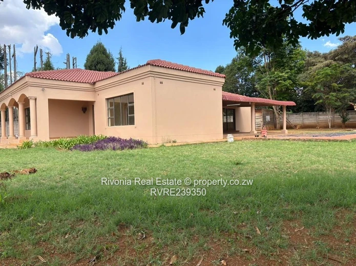 Borrowdale 4beds house 2000sqm 320k