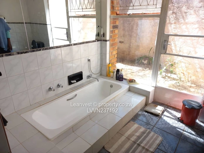 Glen Lorne Folyjon House For Sale 