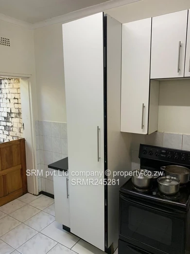 2 bed neat garden flat to let in Avondale 