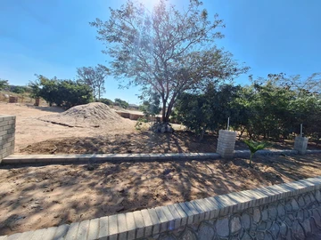 Stands & Residential Land