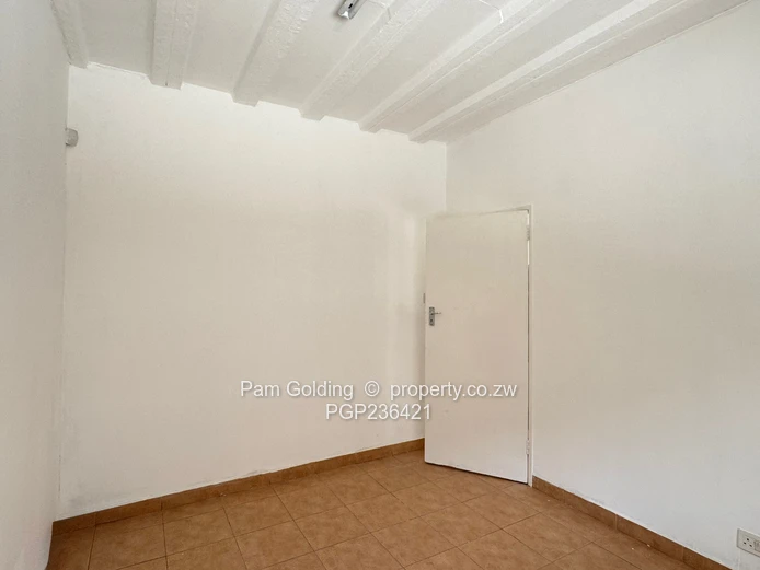 Warehouse to rent - Msasa