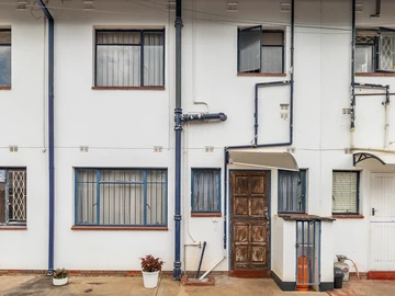 2 Bedroom Garden Flat