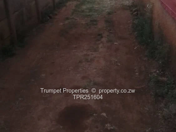 2-Bed Dzivarasekwa Ext— Walled 3 sides Yard, Parking, Sewer, Good ZESA