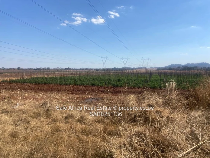 6 Hectares Plot Bulawayo Road Frontage Vacant Land For Sale-Opposite Kyntre Estates Just After Famil
