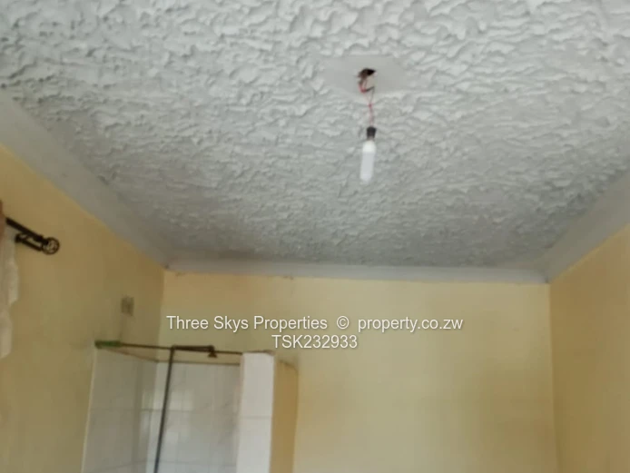 Mufakose House For Sale 