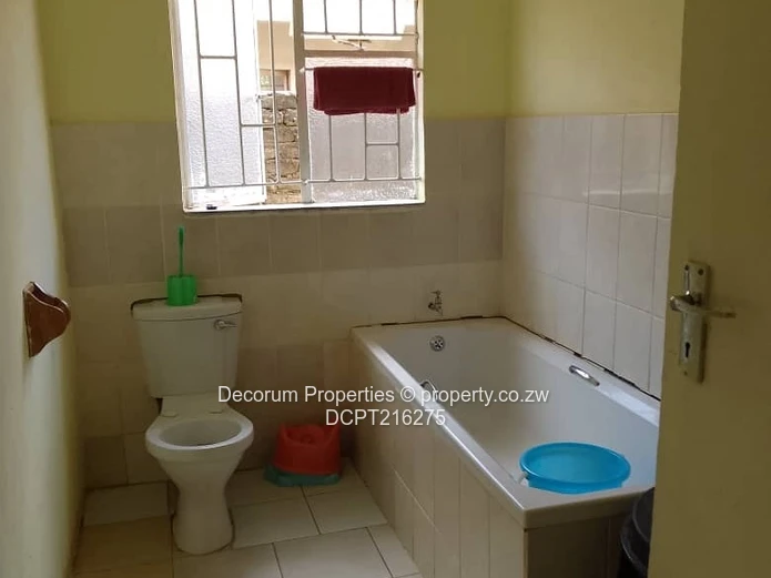 Charming 3-Bedroom Home in Damofalls with Modern Comforts