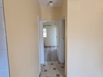 2 Bedroom Flat & Apartment