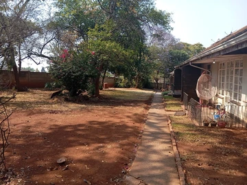 2 Bedroom Garden Flat