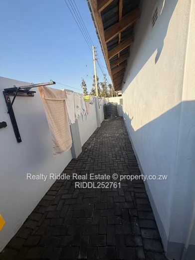 An exquisite 4bed in Sunview Glaudina Marwede 