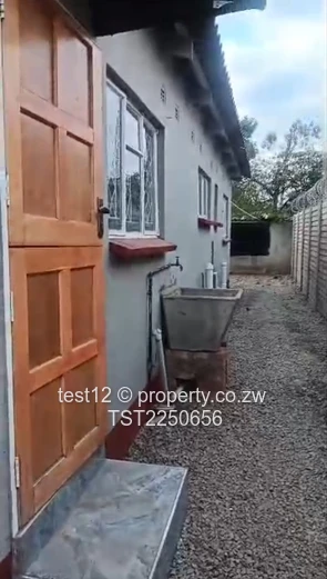 Mufakose house for sale  (Sole Mandate)