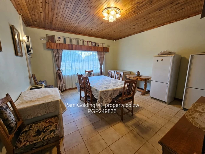 Immaculate 4 Bedroomed Family Residence