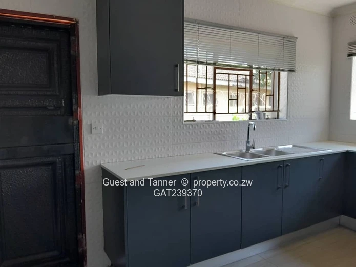 3BR Chadcombe House for Rent - Walled, Gated with Water Tank