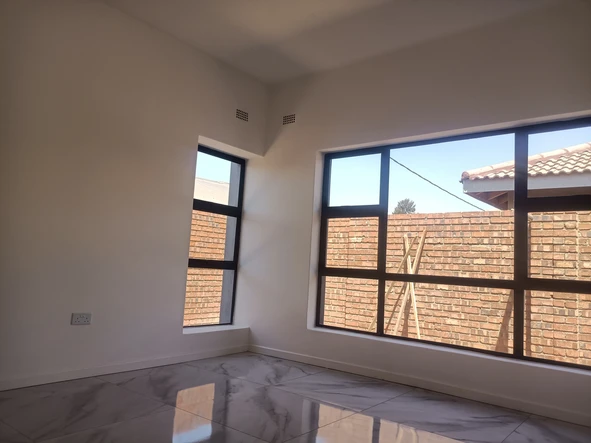 2 Bedroom Garden Flat