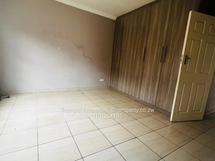 Aspindale Park 3-Bed — Main En-Suite, Solar & Secure