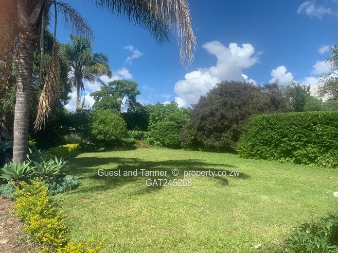  6-Bedroom House For Sale In Old Marlborough