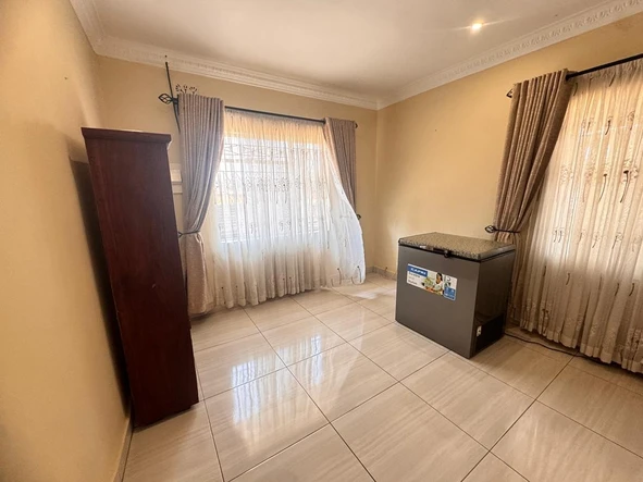 4 Bedroom Garden Flat