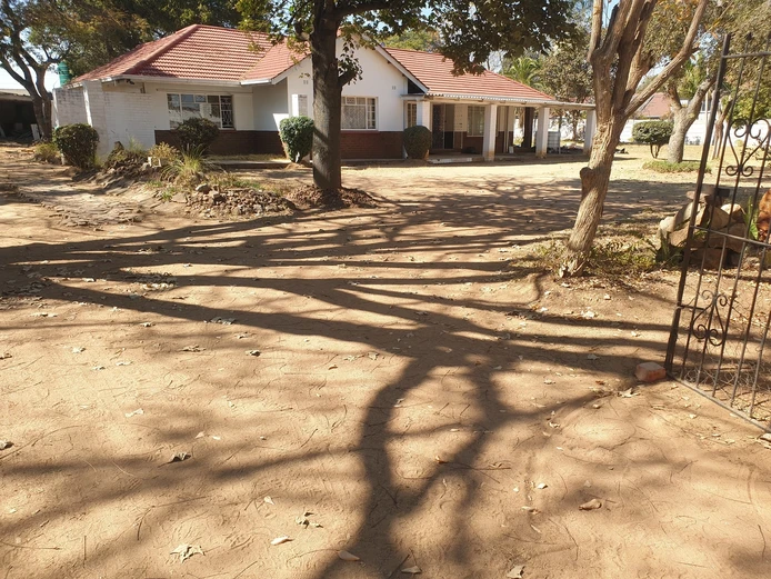 Greendale house to rent for offices 