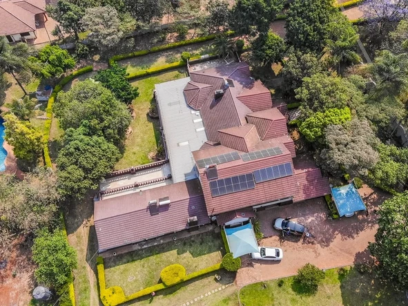 6 Bedroom House