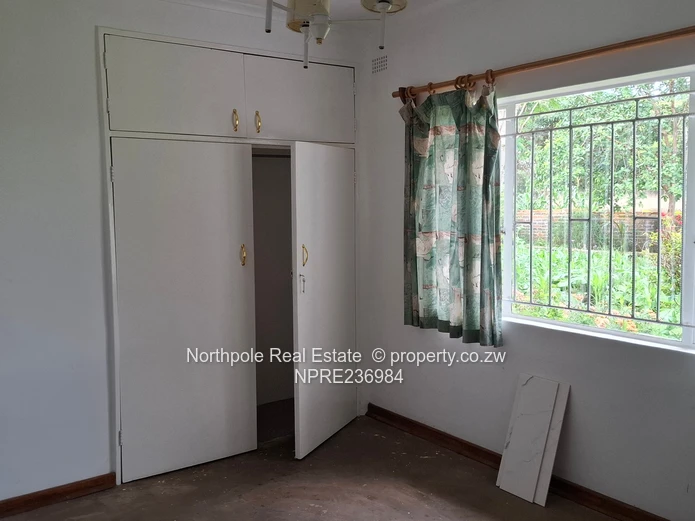 Close To Amenities!!  For January 2026 (Sole Mandate)