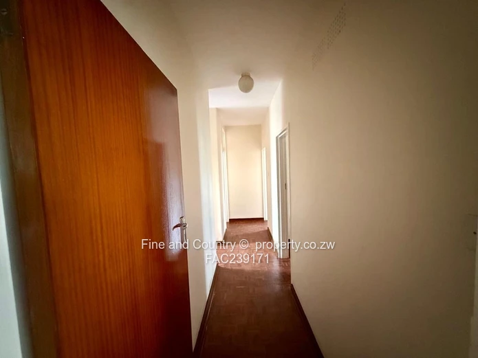 To Let: 3-Bed Flat in Ascot