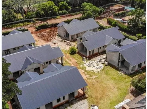 3 Unit Townhouse Complex