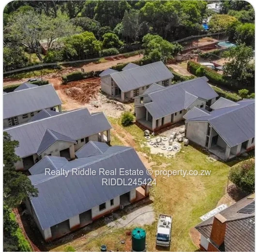 Emerald Hill: New 3-Bed Townhouse Complex w/ Borehole