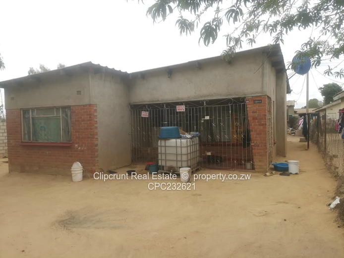 Zengeza - 7 Roomed House For Sale