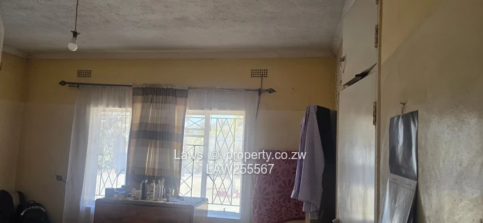 Neat Starter Home in Ashdown Park