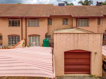 3 Bedroom Flat & Apartment