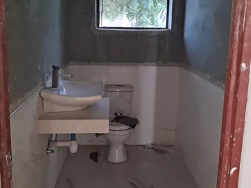 4 Bedroom Flat & Apartment