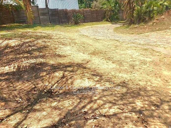 Mature Neighbourhood 