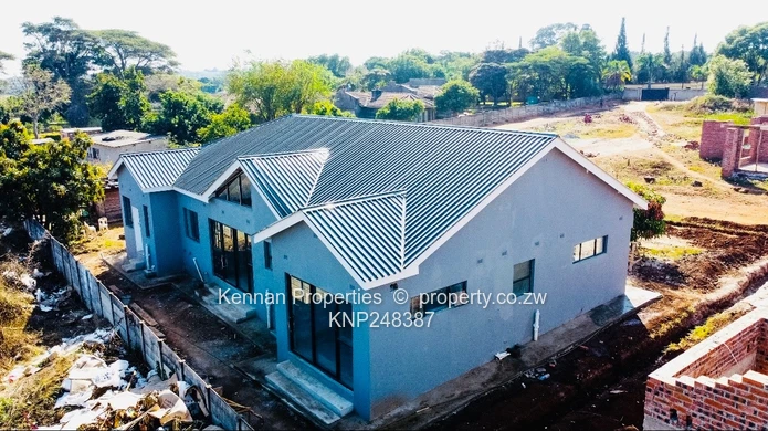4 Bedroom Single Storey Townhouse For Sale In Mandara 