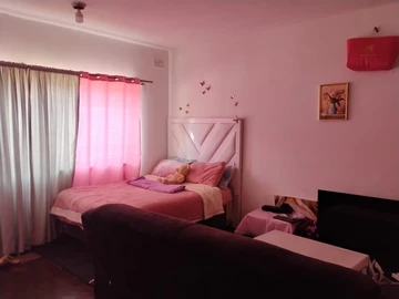 3 Bedroom Flat & Apartment