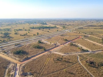 Commercial & Industrial Land