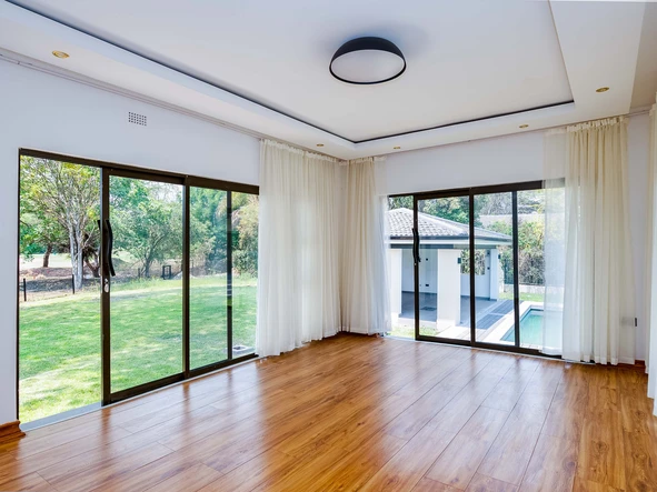 5 Bedroom House