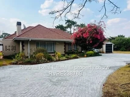 MT PLEASANT OLD 3BEDS ON 2600sqm 380k neg