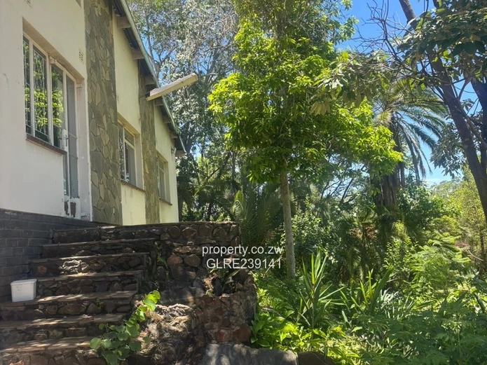 "Spacious 5-bedroom double lock-up house To Let