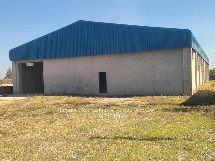 Commercial Warehouse With High Roof Clearance For Sale