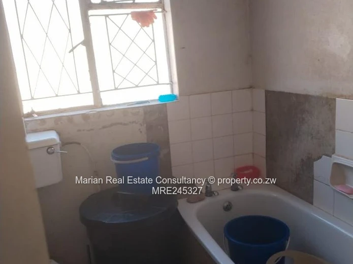 3 Bedroom House, Mahatshula For Sale