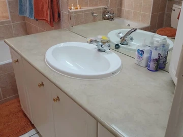 3 Bedroom Flat & Apartment