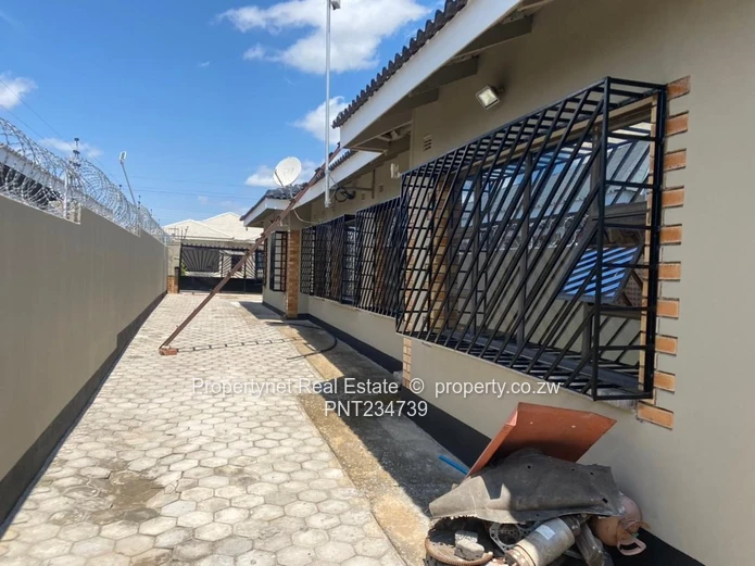 Neat modern family home!!!