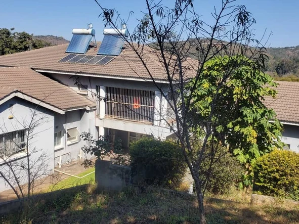 6 Bedroom House