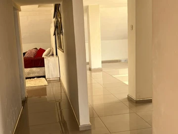 4 Bedroom Flat & Apartment