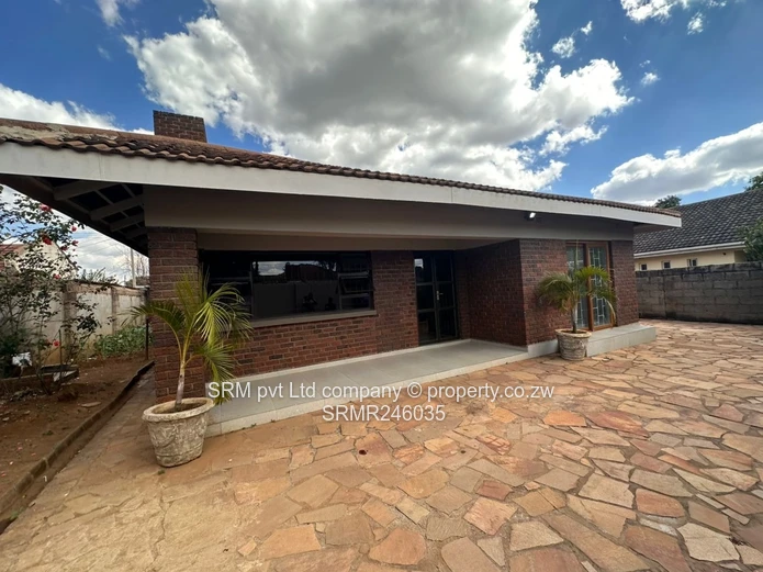Neat 3 bedroomed house to let in Bloomingdale