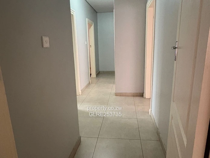 Stylish 2-Bed Flat in Westgate with Borehole & Patio