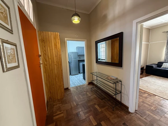 2 Bedroom Flat & Apartment