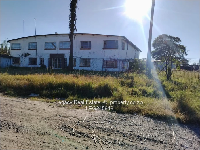 Gweru Central Commercial Property With Expansion Potential,High Clearance Industrial Property Deed.